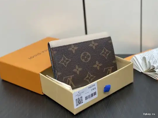 WALLET-12*9.5*2.5 cm LOUIS VUITTON VICTORINE 0630